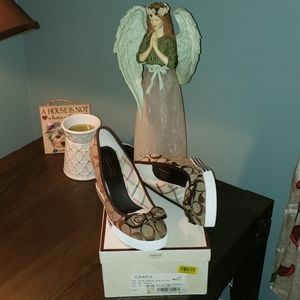 Coach Sweetie Khaki Signature C Jacquard Wedge